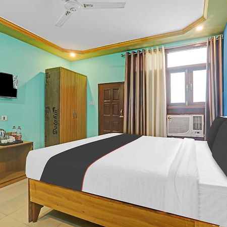 Collection O Premier Near Hazratganj Hotel Lucknow Exterior photo