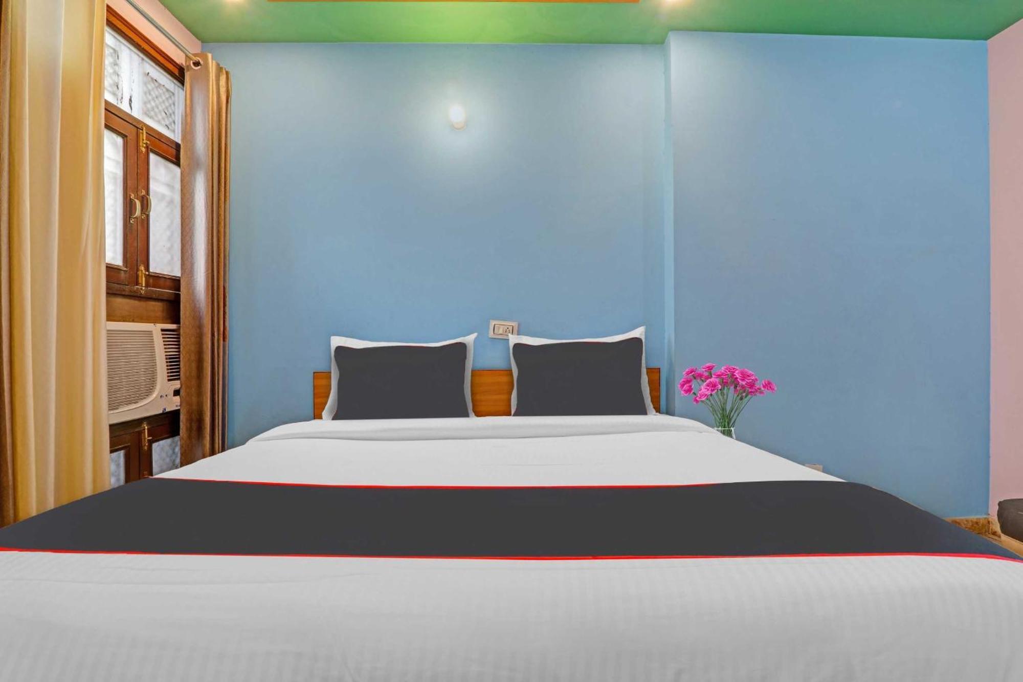 Collection O Premier Near Hazratganj Hotel Lucknow Exterior photo