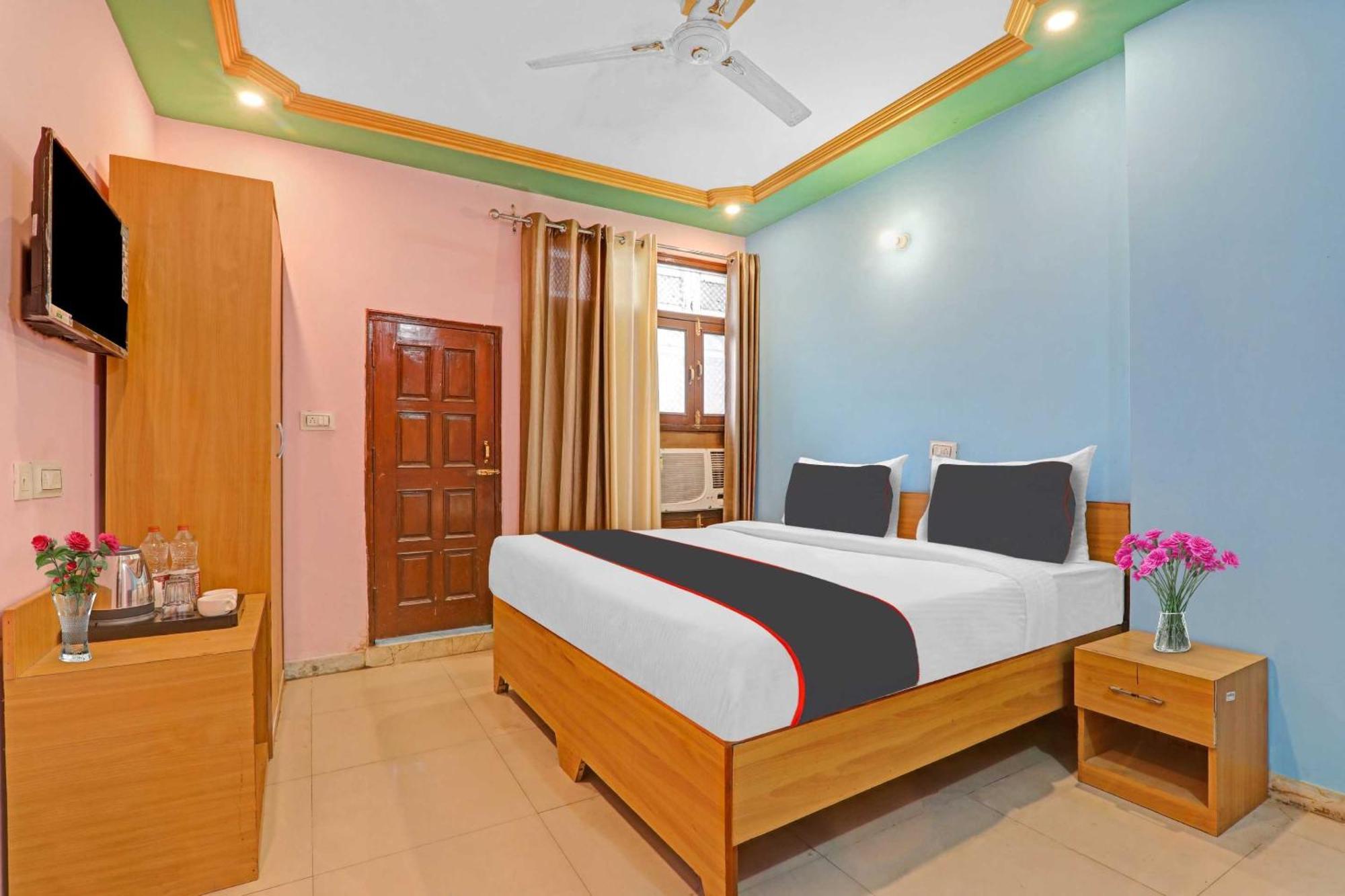 Collection O Premier Near Hazratganj Hotel Lucknow Exterior photo
