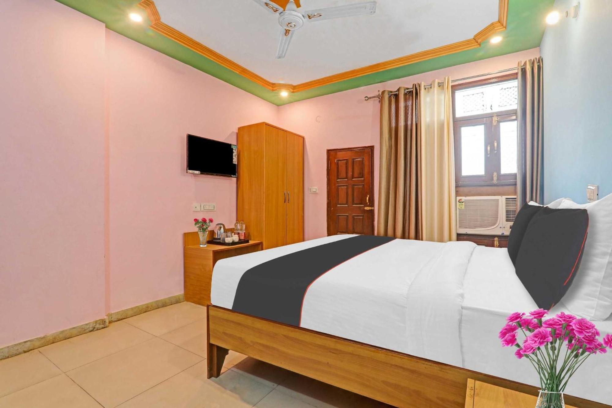 Collection O Premier Near Hazratganj Hotel Lucknow Exterior photo
