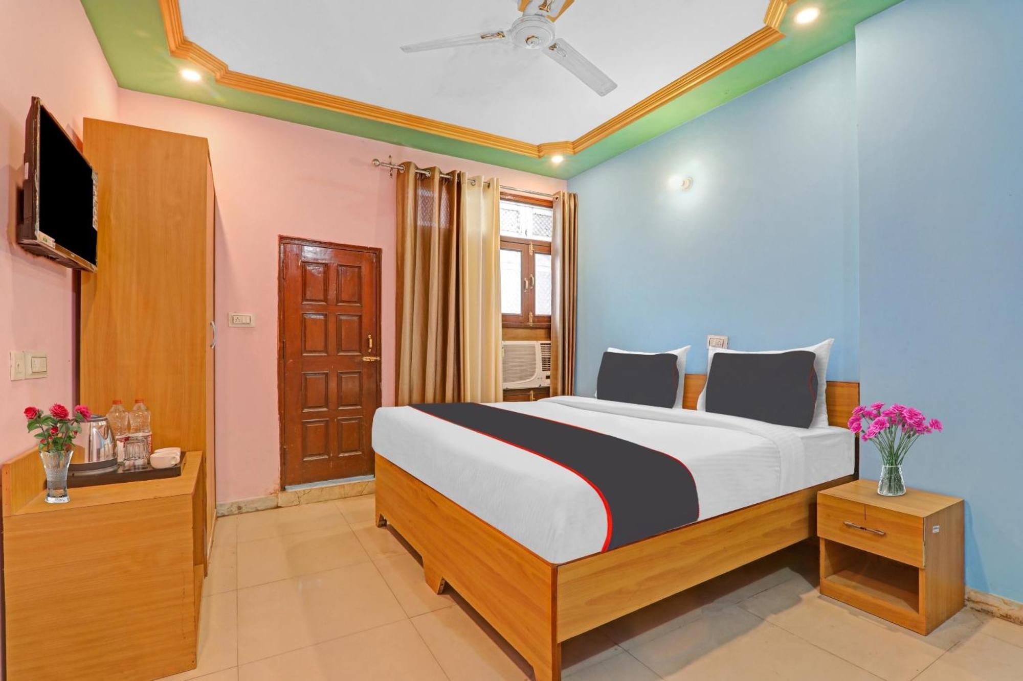 Collection O Premier Near Hazratganj Hotel Lucknow Exterior photo